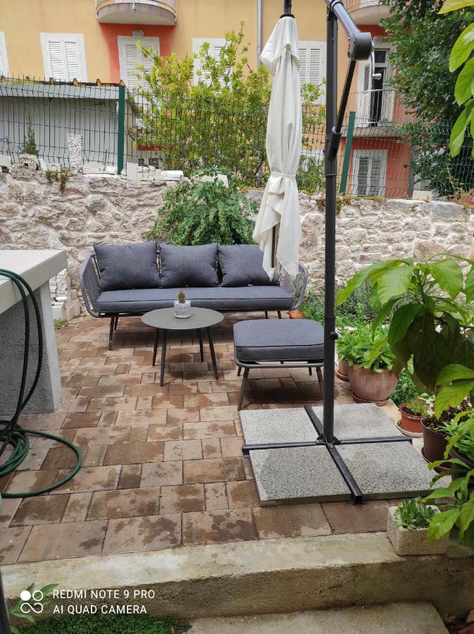 Podvrsina1A Rosa Villa Preko Kültér fotó