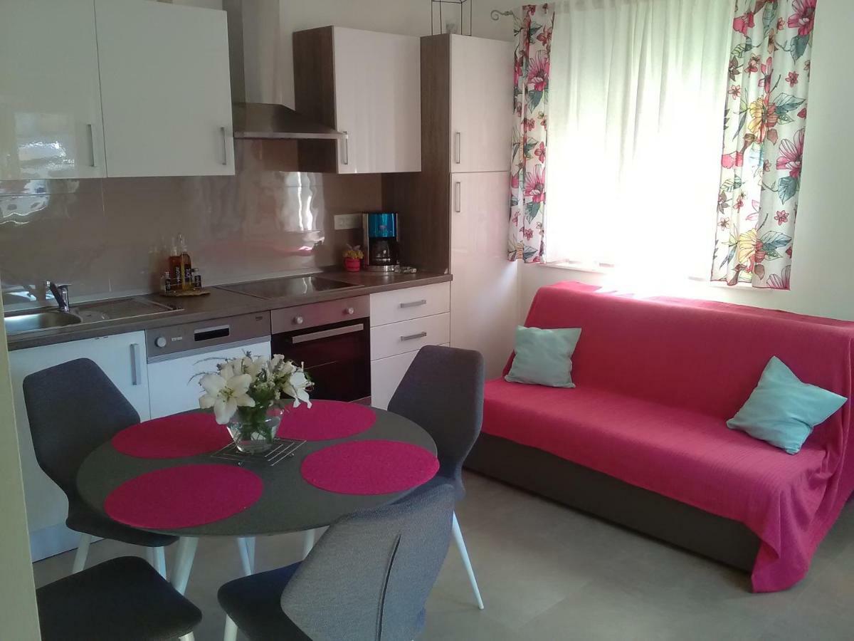 Podvrsina1A Rosa Villa Preko Kültér fotó